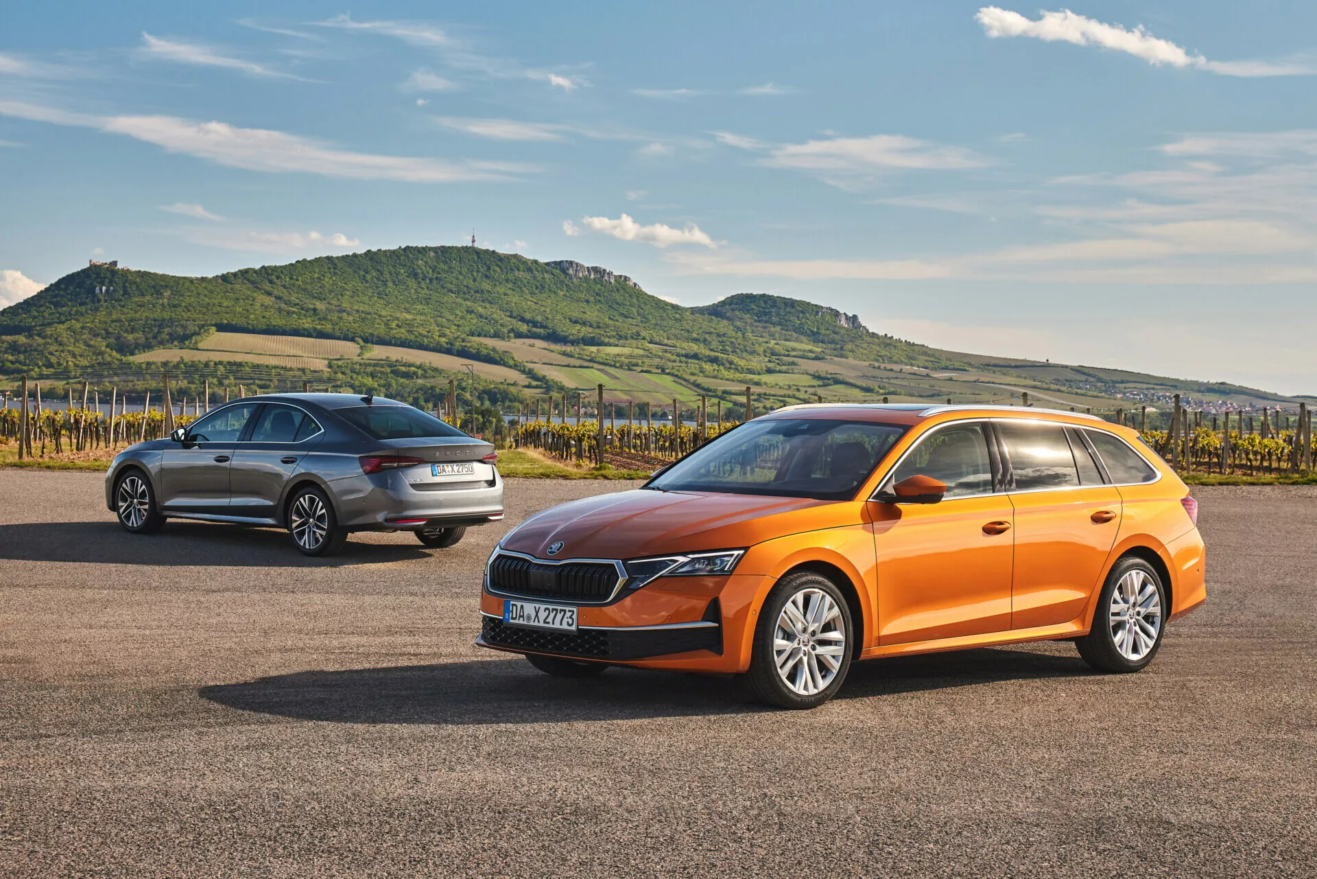 Model limuzyny Skoda Octavia 2024 o eleganckiej linii i nowoczesnych funkcjach technologicznych