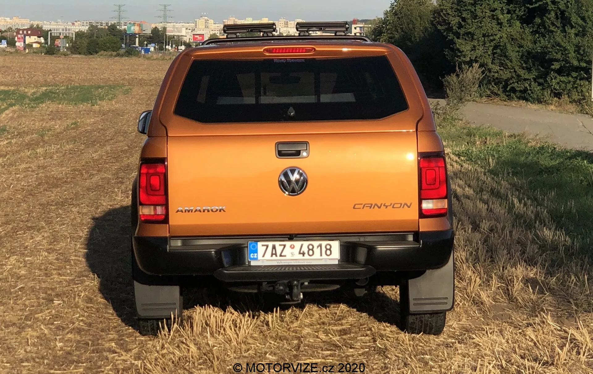 2016 VW Nutzfahrzeuge Amarok - solidny pickup z wszechstronnym zastosowaniem, zaawansowanymi funkcjami bezpieczeństwa i wygodnym wnętrzem do pracy i wypoczynku